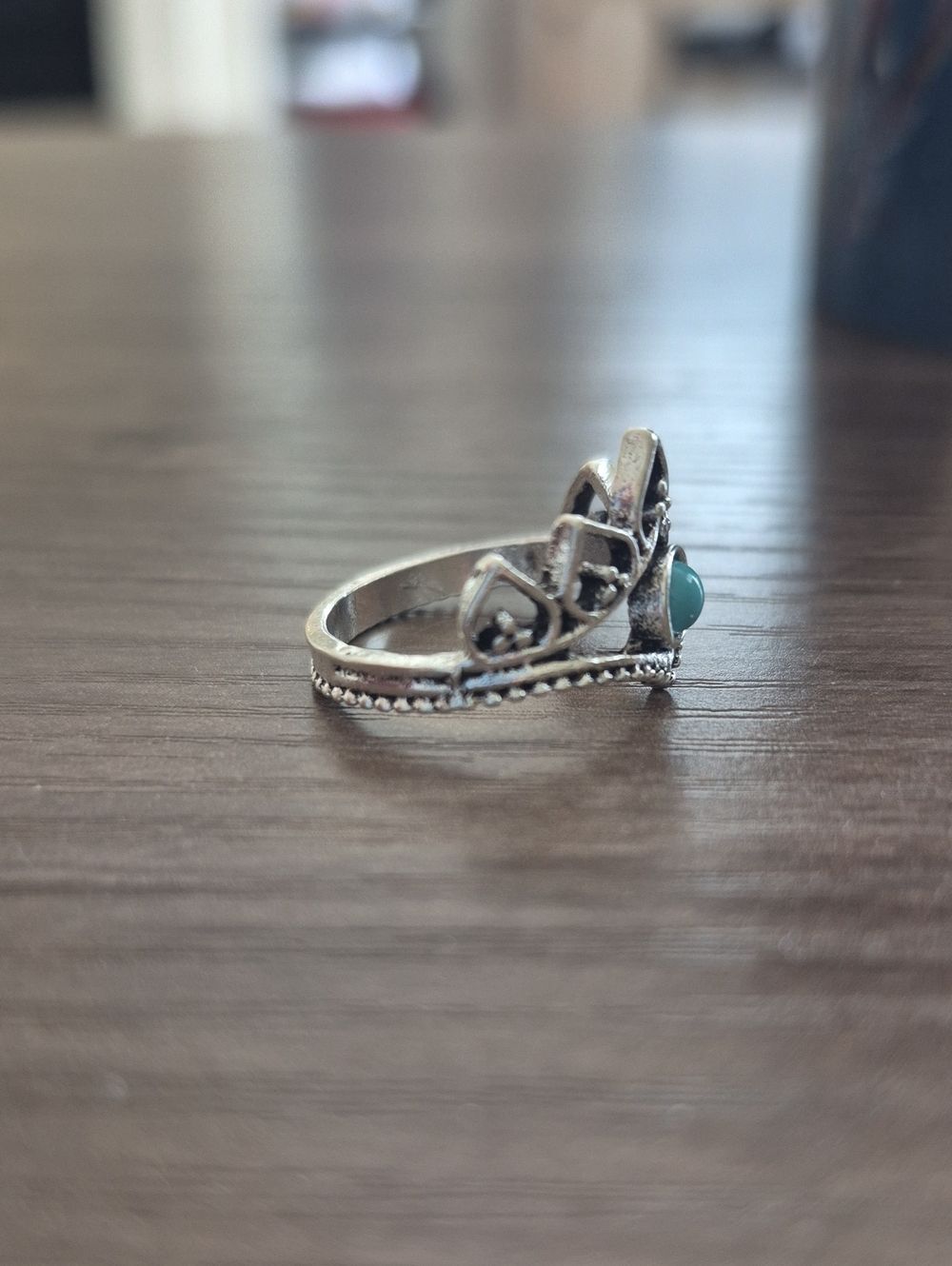 Turquoise Like Stone Center Silver Alloy Crown Ring - Sz 7 - Picture 5 of 6